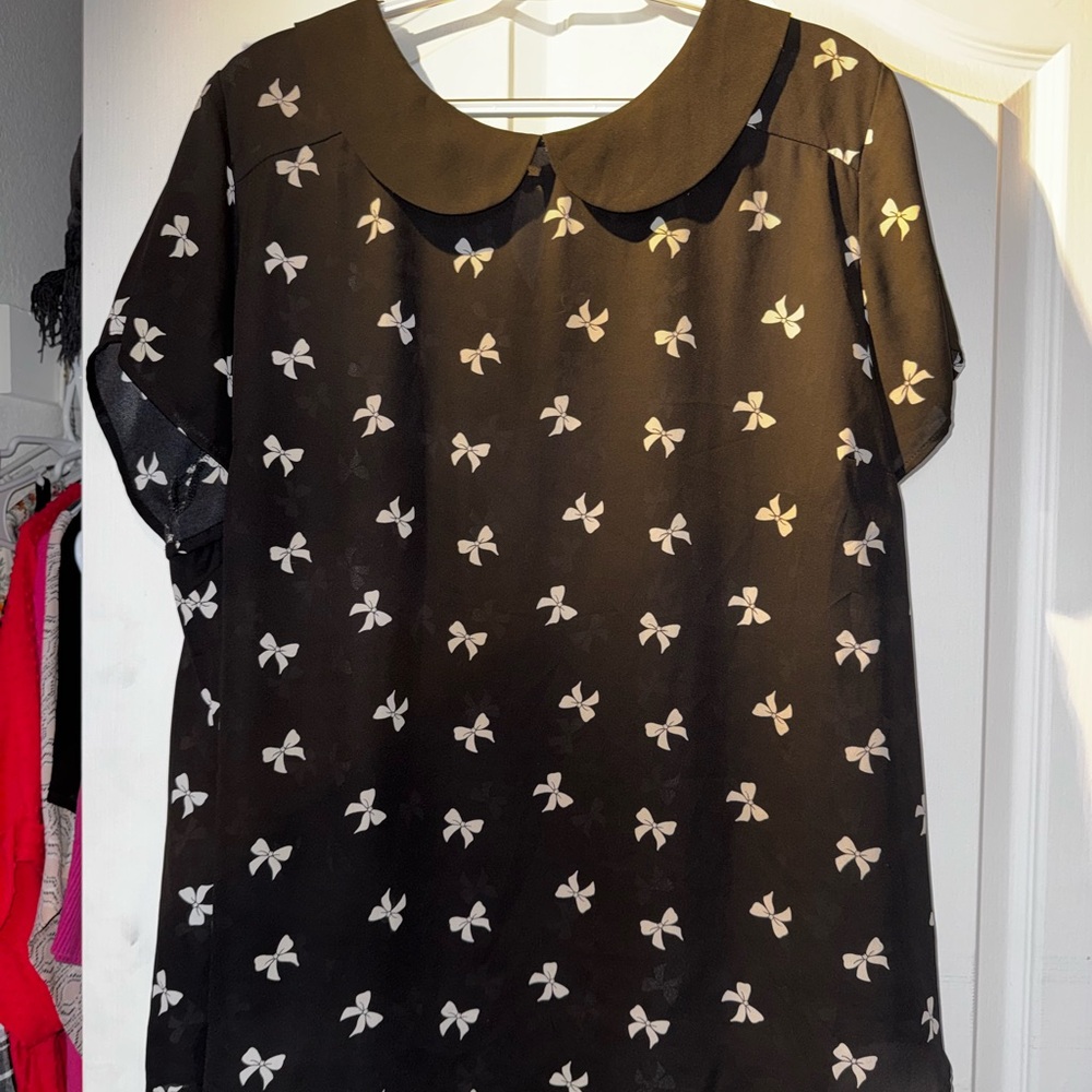 torrid Black Blouse with Cream Bow Print